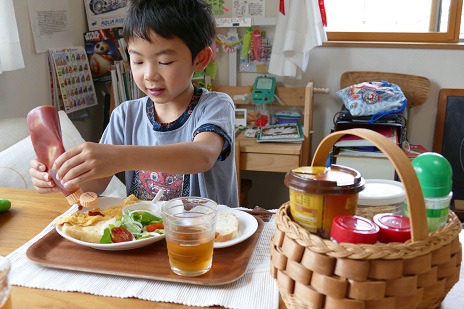 子育てパパの食育コラム！「モーニングカフェごっこ」で家族の朝を楽しくしよう！
