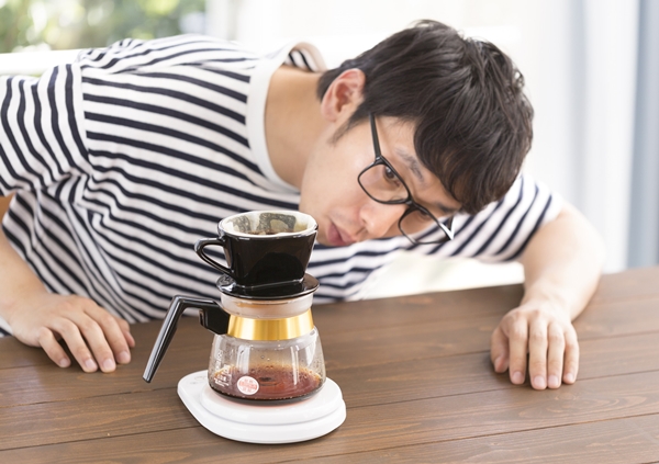 自宅で簡単に始められるコーヒーの通信講座。学びの成果は発揮できるのか！？