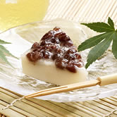京都では一般常識！？６月30日に食べる和菓子「水無月」って何？